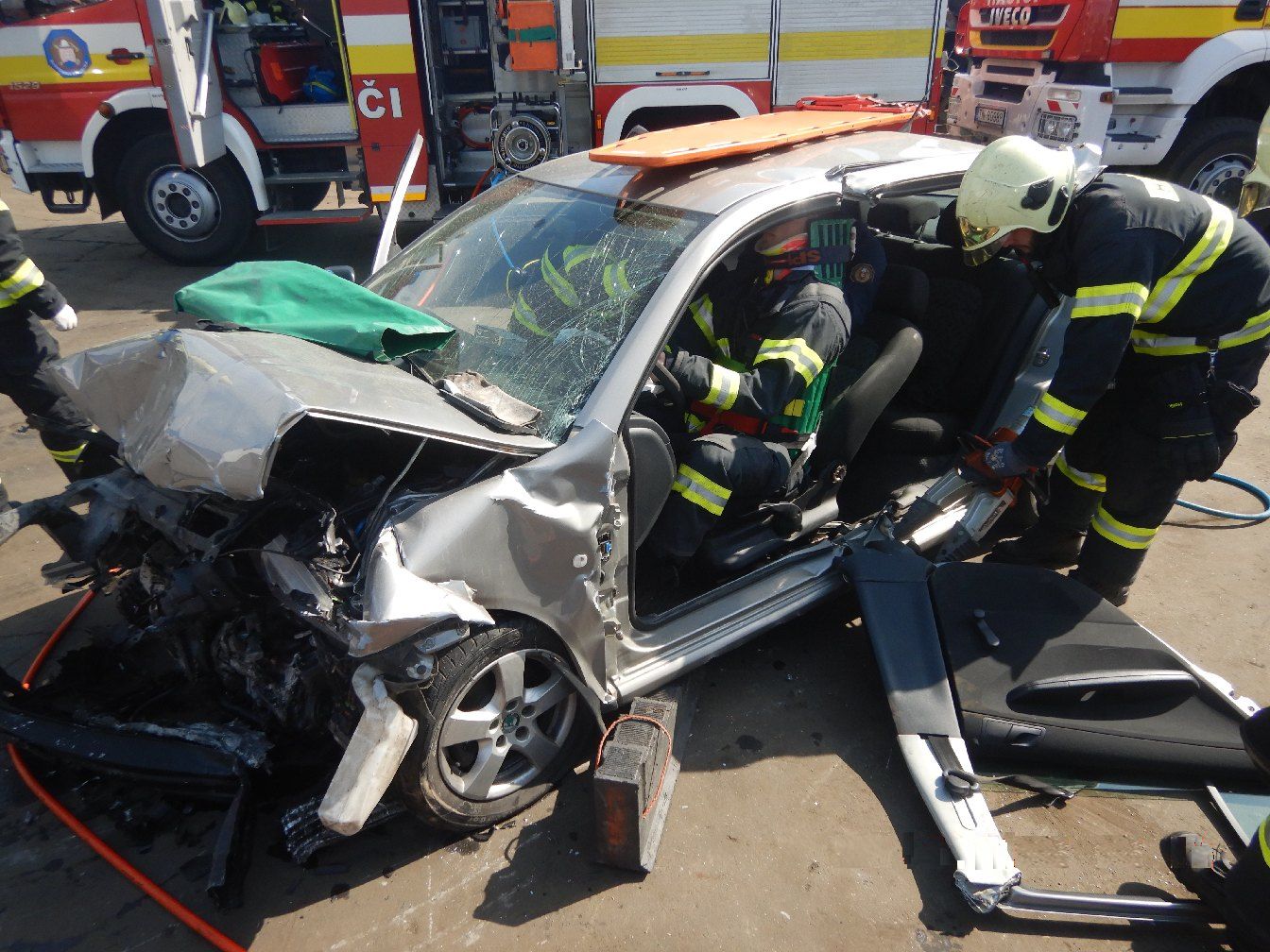 02 - Previerkové cvičenie hasičov z Dubnice nad Váhom 